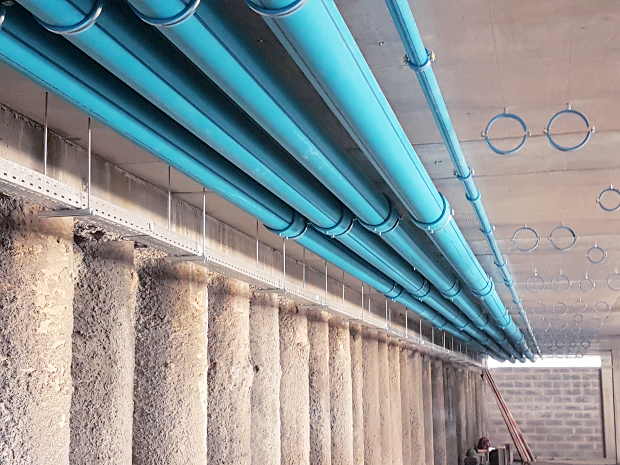 Instalación con tuberías Sistema NIRON Clima Instalacion con suportacion calculada con programa calculo abrazaderas Italsuport